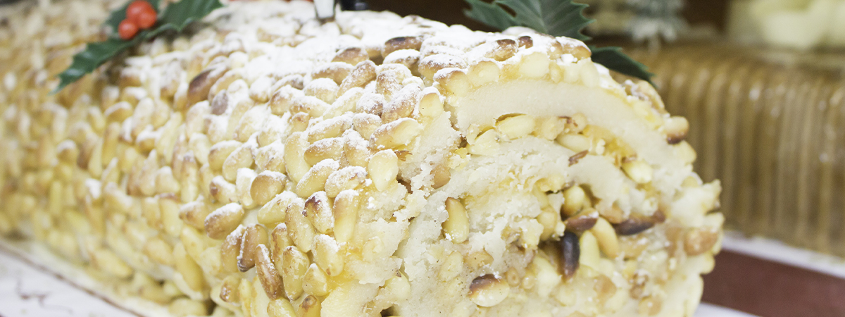 29 Traditional Christmas Cheese Ball